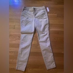 Old Navy Women’s Skinny Khaki Pants